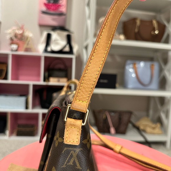 Louis Vuitton Viva Cite PM - Picture 14 of 16